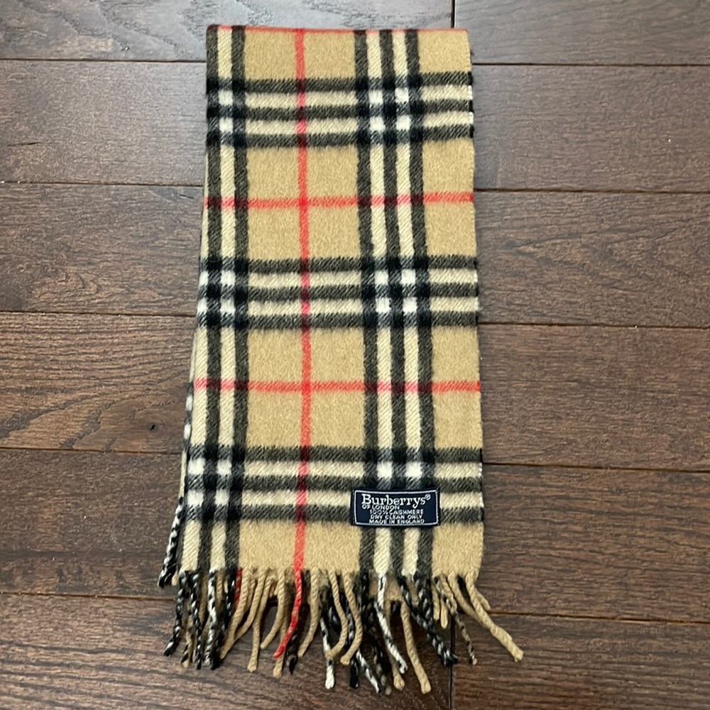 Burberry 100% cashmere scarf
